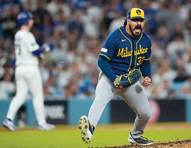 Milwaukee Brewers finish off Los Angeles Dodgers in sweep